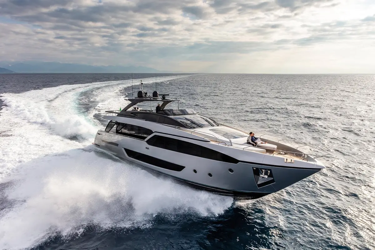 Riva 90, внешний вид — Mallorca Yachts Hire, Майорка