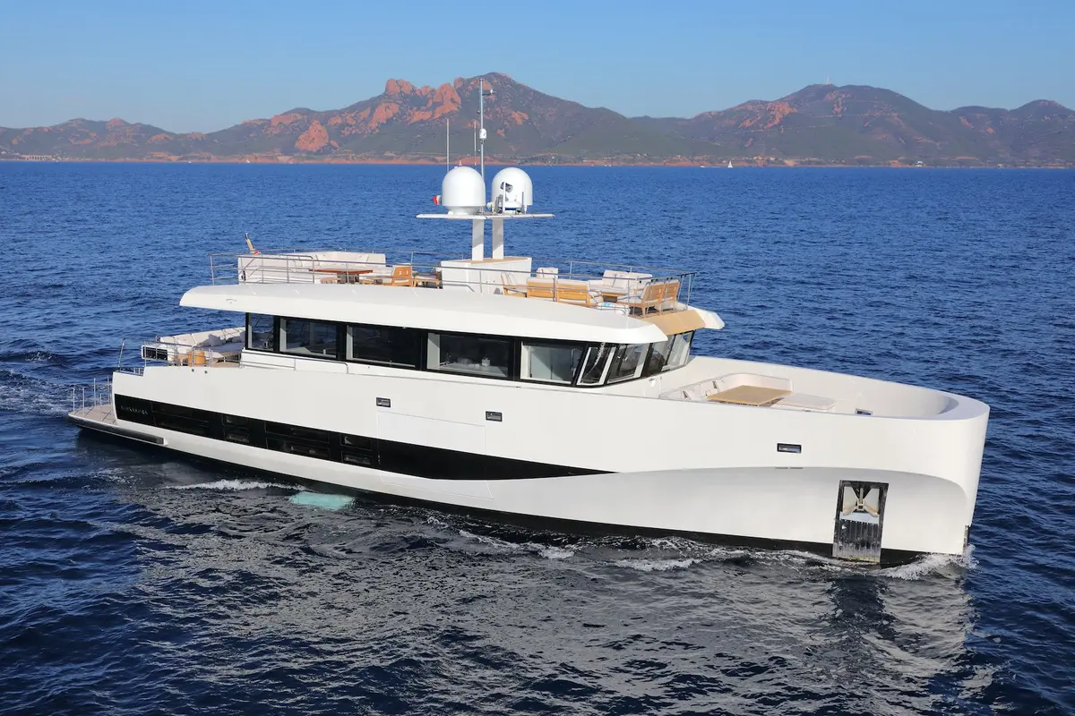 WallyAce 26, cubierta principal — Mallorca Yachts Hire, Mallorca